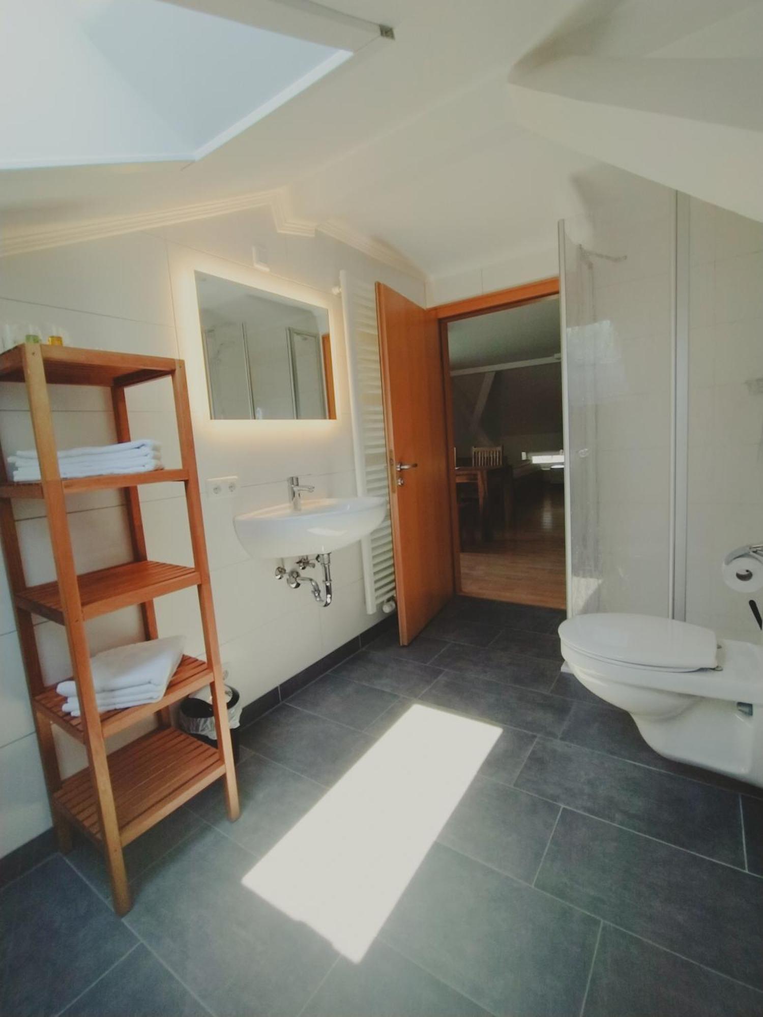 Dorfschaenke Deggendorf Hotel & Apartmenthaus & Biergarten, E-Bike-Verleih Kostenlos Quarto foto