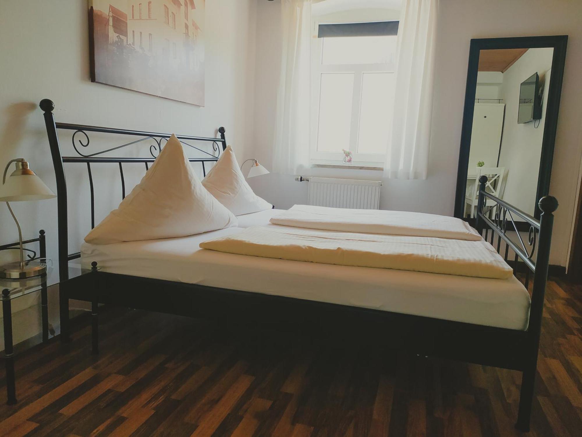 Dorfschaenke Deggendorf Hotel & Apartmenthaus & Biergarten, E-Bike-Verleih Kostenlos Quarto foto